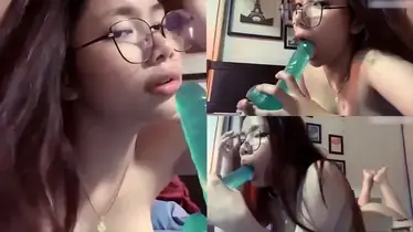 Gadis Chindo Cantik Mulus Binal Goyang Hot poster